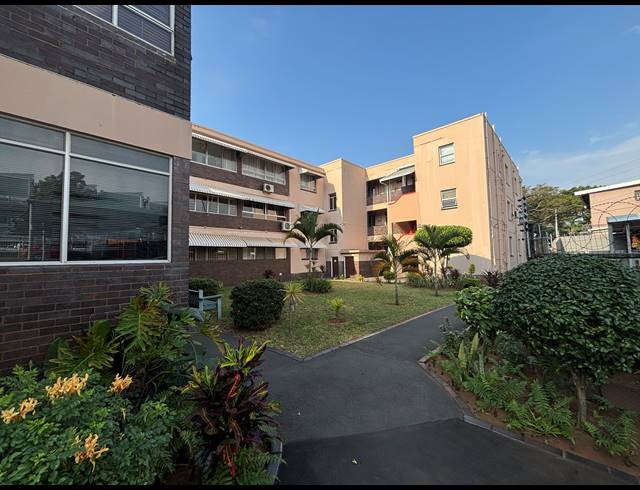 2.5 BEDROOM APARTMENT TO LET IN GLENWOOD